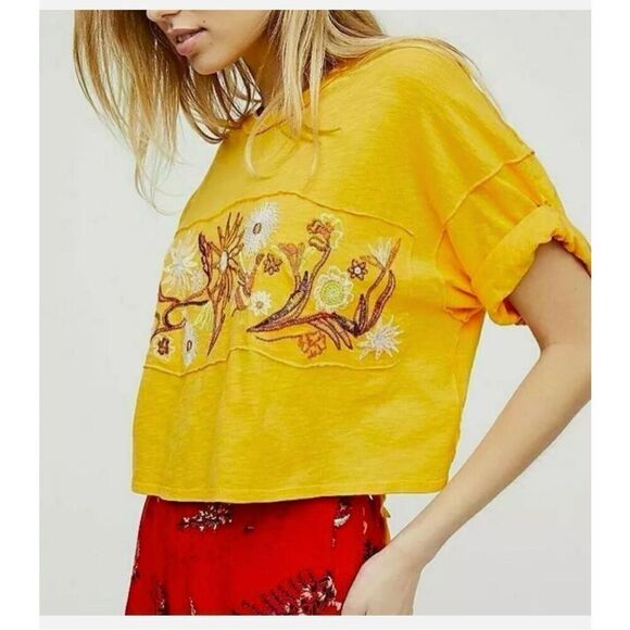 WE THE FREE Womens Size m Top Yellow Tie back Cropped T-shirt with Embroidery - Picture 7 of 8